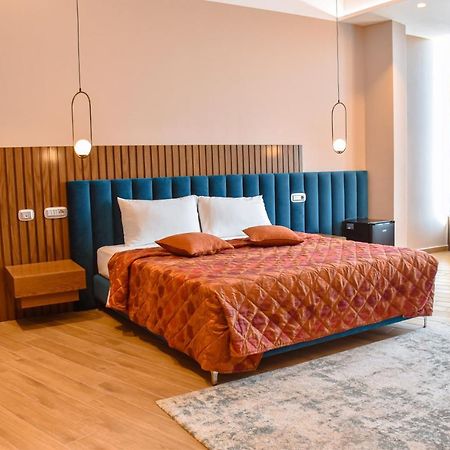 Coco Hotell Tiranë Eksteriør bilde