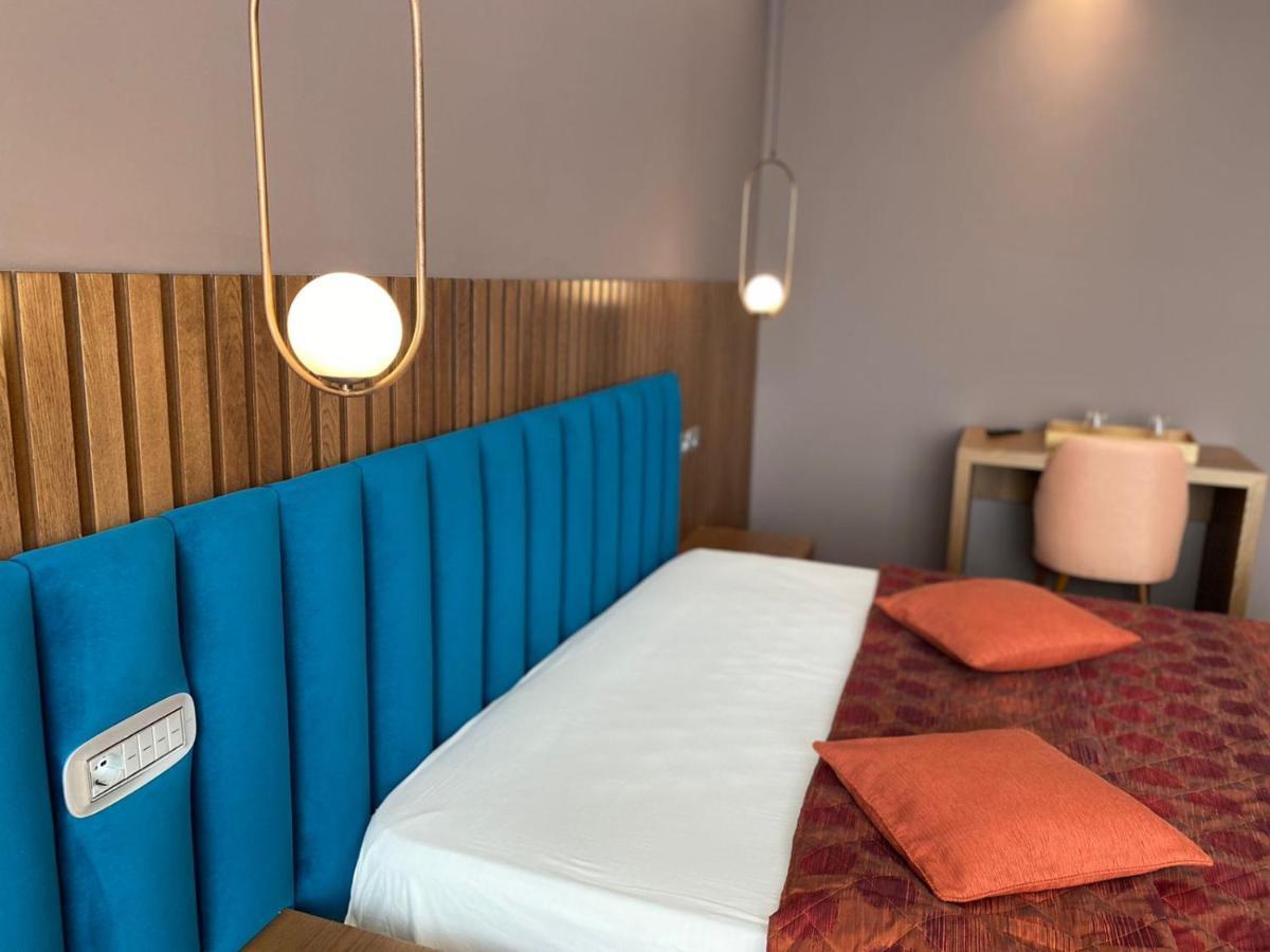 Coco Hotell Tiranë Eksteriør bilde