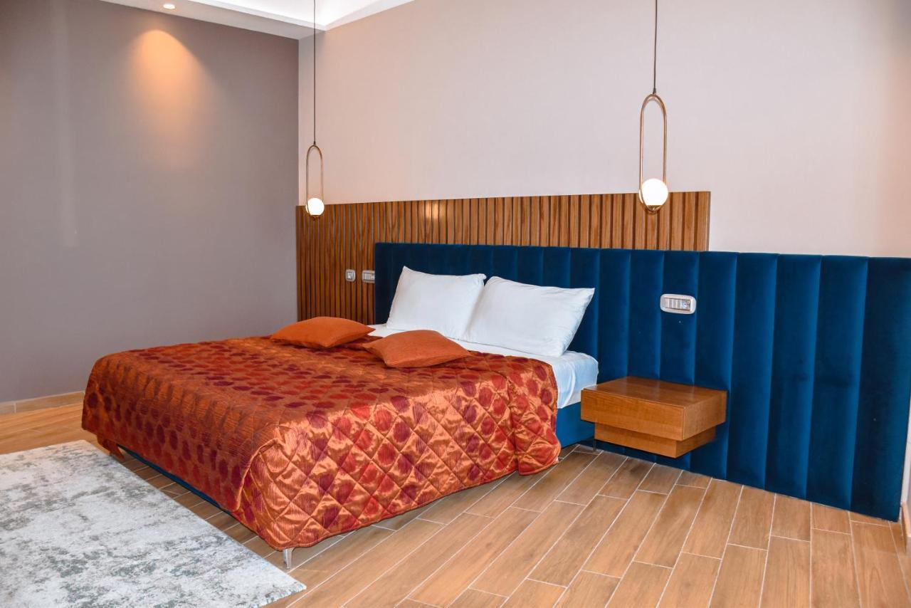 Coco Hotell Tiranë Eksteriør bilde
