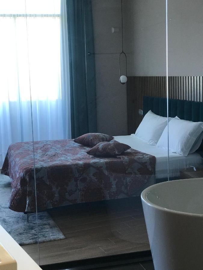 Coco Hotell Tiranë Eksteriør bilde