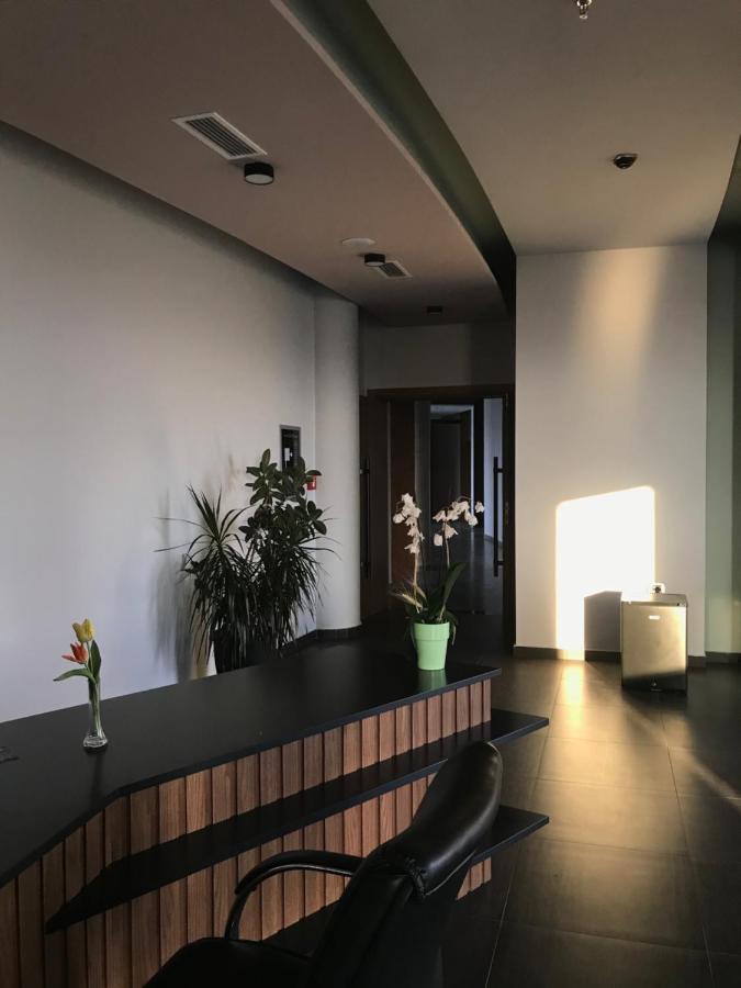 Coco Hotell Tiranë Eksteriør bilde